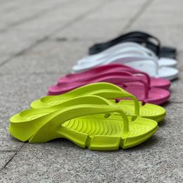 Designer Thick Bottom Platform Slippers Women 2022 Summer Soft Sole Flip Flops Woman Comfy Non Slip Beach Shoes