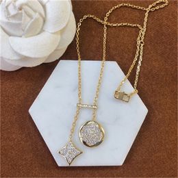 Personality Chic Diamond Pendant Necklaces Four Leaf Clover Circle Necklace Simple All Match Unisex Necklaces