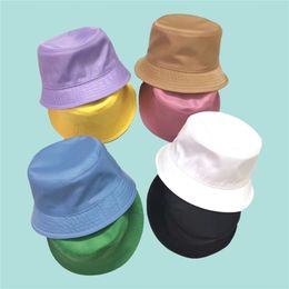 Designer Luxury Nylon Bucket Hat Triangle Metal High Version Panama Hats For Women Summer Queen Top P Brand Fisherman Hat 220812