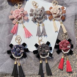 Women Camellia Keychain Tassel Flower Key Ring Chains Jewellery Imitation Pearl Pendant Keyrings Car Keys Holder Luxury Fashion Bag Charm Fobs