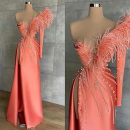 Coral Mermaid Satin Evening Dresses Ostrich Feather One Shoulder Long Sleeve Prom Gowns Sexy Side Split Pageant Special Occasion Dress