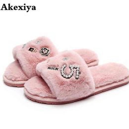 Brand perfume decoration fur slippers women winter slippers camellia pearl beads fur sandals women pantufas Cosy slides J220716