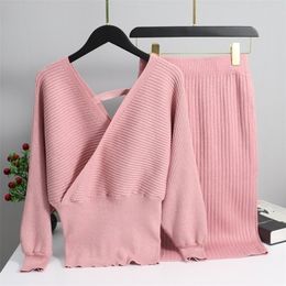 GIGOGOU 2 Pieces Set Knitted Pullover Sweater Lurex Shinning Knit Jumper Tops and Skirt Suits Fashion V Neck Sexy Tracksuits LJ201120