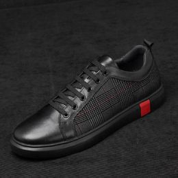 2024 New Arrived New Style Fashion High Top Men Shoes Spikes Sneakers Shoes Luxury Designer Rivets Flat Walking Dress Party Wedding Shoe Da40