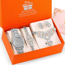 Wristwatches Luxury Silver/Gold 4 Pieces Jewellery Quartz Women's Watch Sets Stylish Female Valentines Birthday Gifts Set Box 2022Wristwat