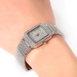 Дешевые горячие женские часы дизайнерские дизайнерские квадратные квадратные набор Sky Star Watch Demporate Deblement Inlaid Gold Quartz Watch Whates Wome W322