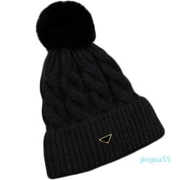 designer Womens Stingy Brim Hats Beanies Wool Knitted Outwears Warm Beanie Cap Casual Autumn Winter Fit Skull Caps