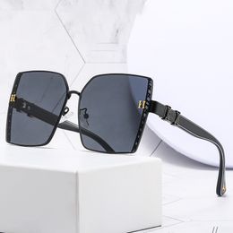 Brand Design Sunglasses Women Men Good Quality Fashion Metal Oversized Sun Glasses Vintage Female Male UV400 with Case