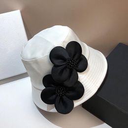 Berets Bucket Hats For Women French Hepburn Black Panama Hat Ladies Floral Fisherman Acetate Satin Tide Casual White CapBerets