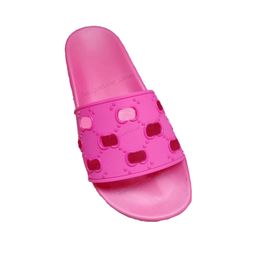Luxury Designer Lady Sandal Womens Sandales Flipflops Fashion Hollow Slider Slipper For Woman Beach Shoes Flat Heel With Box