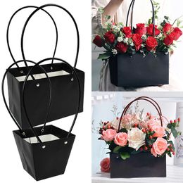 Portable Flower Boxes Waterproof Paper Handy Gift Bag Kraft Handbag Wedding Rose Party Gift Box Packaging For Candy Cake Birthday