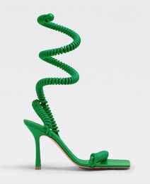 Tel streç sandaletler kauçuk deri spiral sandal kadın tasarımcısı yüksek topuklu açık ayakkabılar seksi parti düğün slaytlar moda ayakkabı 2203699