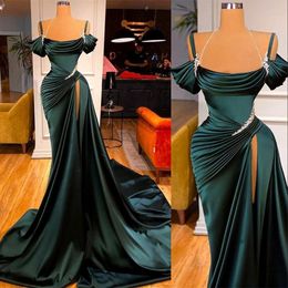 2022 Sexy Dark Green Prom Dresses Mermaid Off Shoulder Crystal Beads Short Sleeves Zipper Back Evening Dress High Side Split Party Pageant Formal Gowns