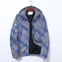 2022 Jaquetas de homens quentes de manga comprida Windbreaker Windrunner Men com zíper com capuz com capuz com capuz com capuz de casacos de casacos de tamanho M-3xl