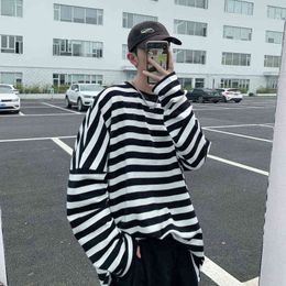 Cotton Striped T Shirt Men Fashion Black/Pink Casual Oversized T-Shirt Men Streetwear Korean Loose Long Sleeve T-Shirt Mens Tops T220808