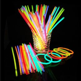 Glow Stick Party Supplies Safe Light Stick Necklace Bracelets 7 Colour Fluorescent For Event Festive Partys Concert Decor Neon Lights Cheer props