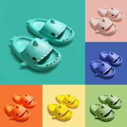 Catroon Kids Shark Slides Slippers Summer Sandals Boys Grils Clappers Shark Flip Flops Soft EVA Outdoor Home Slipper Beach Shoes