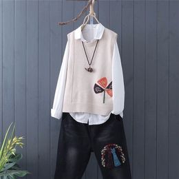Literature and Art Fan Knitted Sweater Vest Female Sleeveless Embroidery Lazy Maple Bottoming Sweater Vest Women Pullover Spring 201221