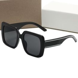 Moda Classic Mulher Óculos de sol Projeto polarizado 2022 óculos de sol de luxo para homens mulheres piloto de sol dos óculos UV400 Lente polaroid de moldura de metal dos olhos com caixa e caixa