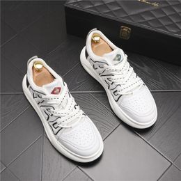 Fashion Designer Wedding Dress Party Shoes Light Comfortable Round Toe Casual Sneaker Spring Men High Quality Thick bottom Designer Walking Loafers N121