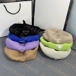 Designer Women Bonnet Warm Knitted Beret Men Wool Beanies Hats Triangle Badge Floppy Woolen Berets