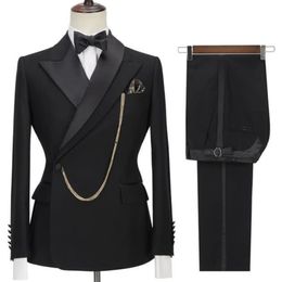 2022 Classy Black Wedding Tuxedos Groom Wear Mens Suits Slim Fit Peaked Lapel Prom BestMan Groomsmen Blazer Designs 2 Piece Set Jacket and Pants Custom Made