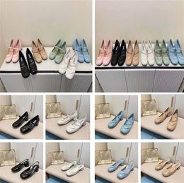 2022 lastest top luxury Classic Designers Women Slippers Sandals Fashion Triangle Slides Flip Flops Leather casual Wedding Party Platform dating office dress Shoe