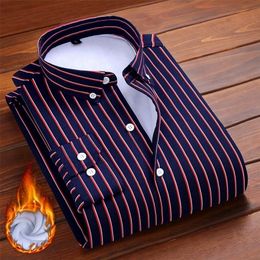 Aoliwen men Winter shirt keep warm striped men's long sleeve Wool lining Flannel casual soft high quality 220324