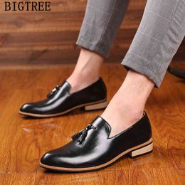 Italian Shoes Men Classic Tassel Loafers Party Formal Wedding Dress Leather Office Zapatos De Hombre220513