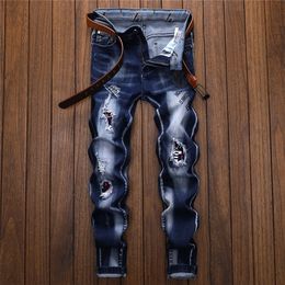 Jeans Pria Jeans Homme Pantalon Celana Panjang Denim Ramping Robek Biker Kualitas Tinggi Pria Lurus Kasual Desainer Streetwear Moda Hombre 220817