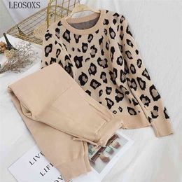 Fashion Retro Women Knitted Suits Leopard Long Sleeve O-neck Sweater Lace Up Waist Pocket Harem Pants Korean Sets 210331