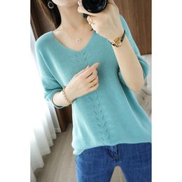 Women's T-Shirt Ladies 2022 Summer Pure Cotton Top Half Sleeve Casual V-neck Knitwear Women's Tees Loose
