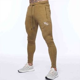 Calças masculinas New Athleisure Slim Fit Fitness Streetwear de algodão bordado com zíper Calças de corrida ao ar livre J220629