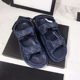 Tacchi più alla moda con sacchetto per la polvere Scarpe da donna Sandali firmati Sandali di qualità Altezza tacco e sandalo Scarpe basse Pantofole con diapositive di brand0104