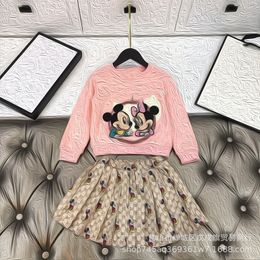 Saia pulôver para meninas estilista primavera outono linda manga longa gola redonda top estampado conjunto de duas peças saia letra estampada