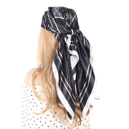 -Schals schwarzweiß weißer Kopf/Haarschal 90 cm Sommer Mode Foulard Satin Kerchief Square Bandana Pareo Femme Sacscarves