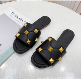 Women Summer Slippers sandals bench shoes Stylish flat Rhombic lattice square toe Willow nail leisure Simplicity comfortable non slip versatile sandals V62902