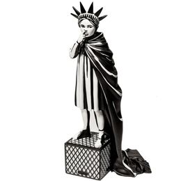 statue of UK - Modern Art 25CM Banksy Liberty Girl Nose-picking Street Art Statue with Color Box Creative Home Decor Gift323S