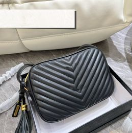 7A Designer Crossbody Bags 4 Colors Camera Leather Ladies Wallet Handbag 2022 Fashion Messenger Shoulder Bag Tassel Pendant Gold Letter Design