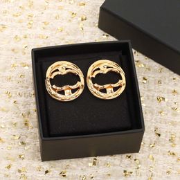 2022 Top quality Charm round shape stud earring in 18k gold plated hollow design for women wedding jewelry gift have box stamp PS7957