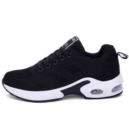 New air-cushioned shoes for women casual simple design running sports shoes low heel 1-3cm 10colors for choosing G220629