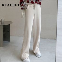 REALEFT Autumn Women's Corduroy Pants Elegant Solid Colour High Waist Winter Casual Warm Wide Legged Trousers Female 220325