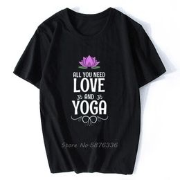 T-shirt da uomo All You Need Love And Yoga T-Shirt En1 Unisex Funny Men Cotton O-Collo Tshirt Hip Hop Tees Streetwear Harajuku