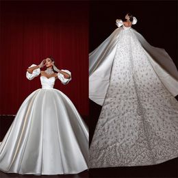 Fancy White Wedding Dress Sweetheart Strapless Bridal Gowns Puffy Sleeves Lace Appliques Chapel Train Robe de mariee
