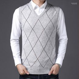 Men's Vests 4 Colours Fashion Men Argyle Sweater Vest Classic Sleeveless V Neck Slim Fit Tank Tops Knitwear Plus Size Outfits M-2XL Stra22