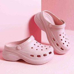 Hole Shoes Summer Thick Bottom Fashion Non-Slip Solid Colour Cute Soft Bottom Baotou Party Wear Home Slippers G220523