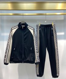 Autumn and Winter classic style designer tracksuits ~ US size fashion Tracksuits ~ high-quality Stripe print design mens leisure sports luxury black tracksuit