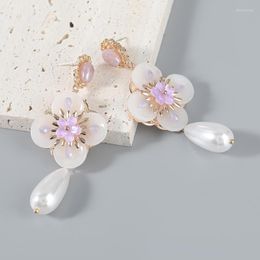 Dangle & Chandelier Fashion Metal Imitation Pearl Resin Flower Earrings Women's Retro Party AccessoriesDangle Kirs22