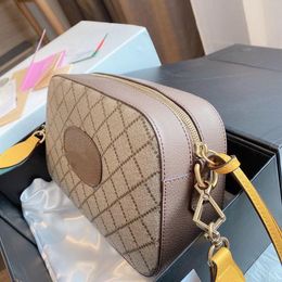 Top Fashion Men and women purses leather designer luxury letters flower pattern chain interlayer hand classic