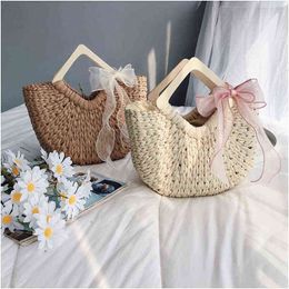 Evening Bags Portable Moon Straw Wooden Handle Fashion New Women Hand Woven Messenger Seaside Resort Tote 220513